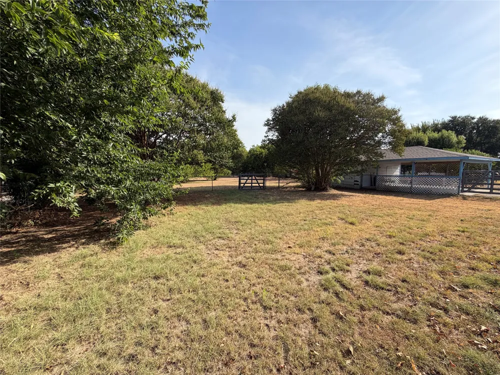 804 Preston Road Red Oak, TX 75154