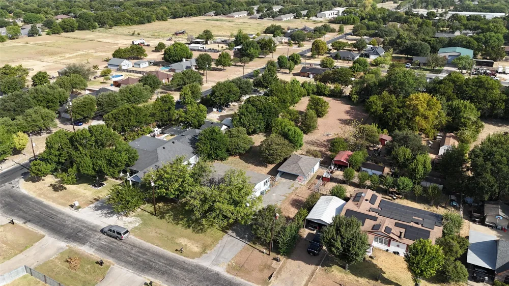 804 Preston Road Red Oak, TX 75154