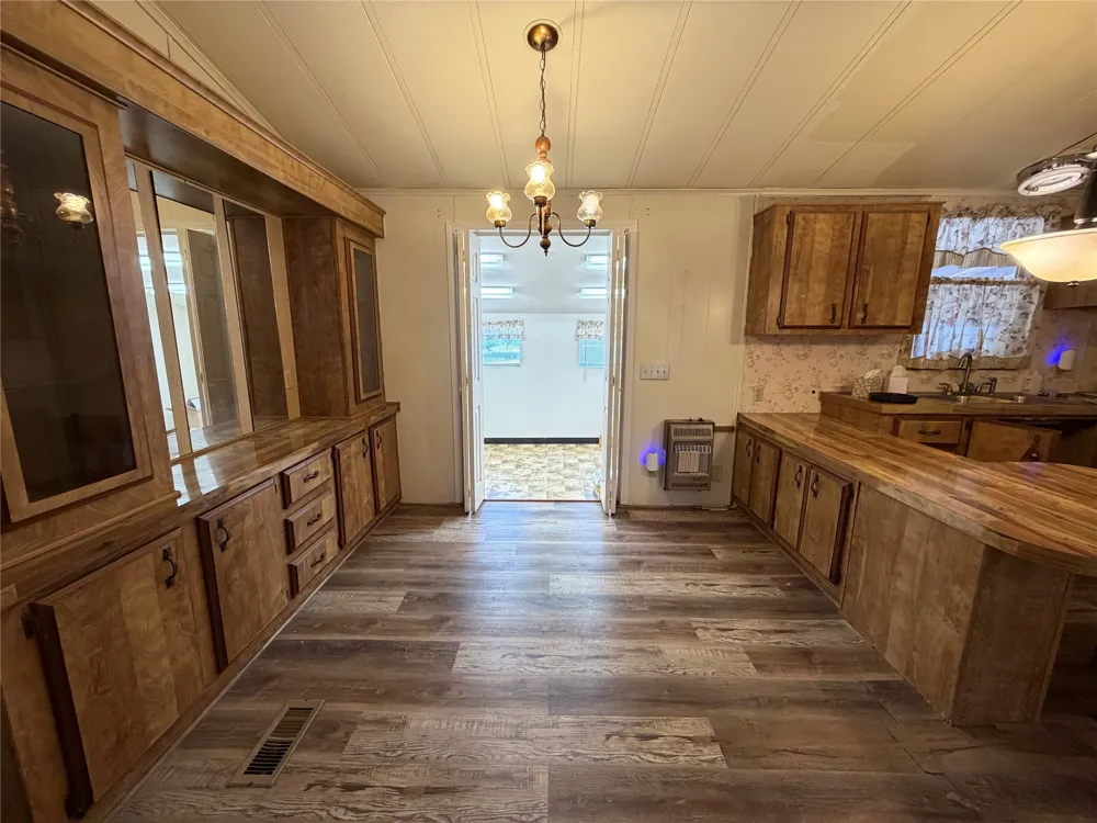 804 Preston Road Red Oak, TX 75154