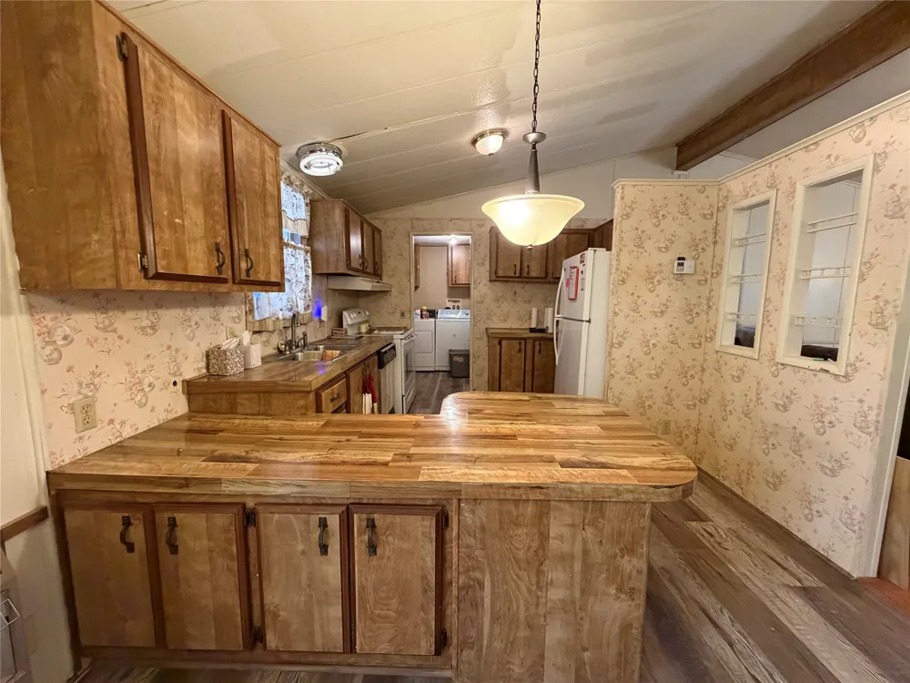 804 Preston Road Red Oak, TX 75154