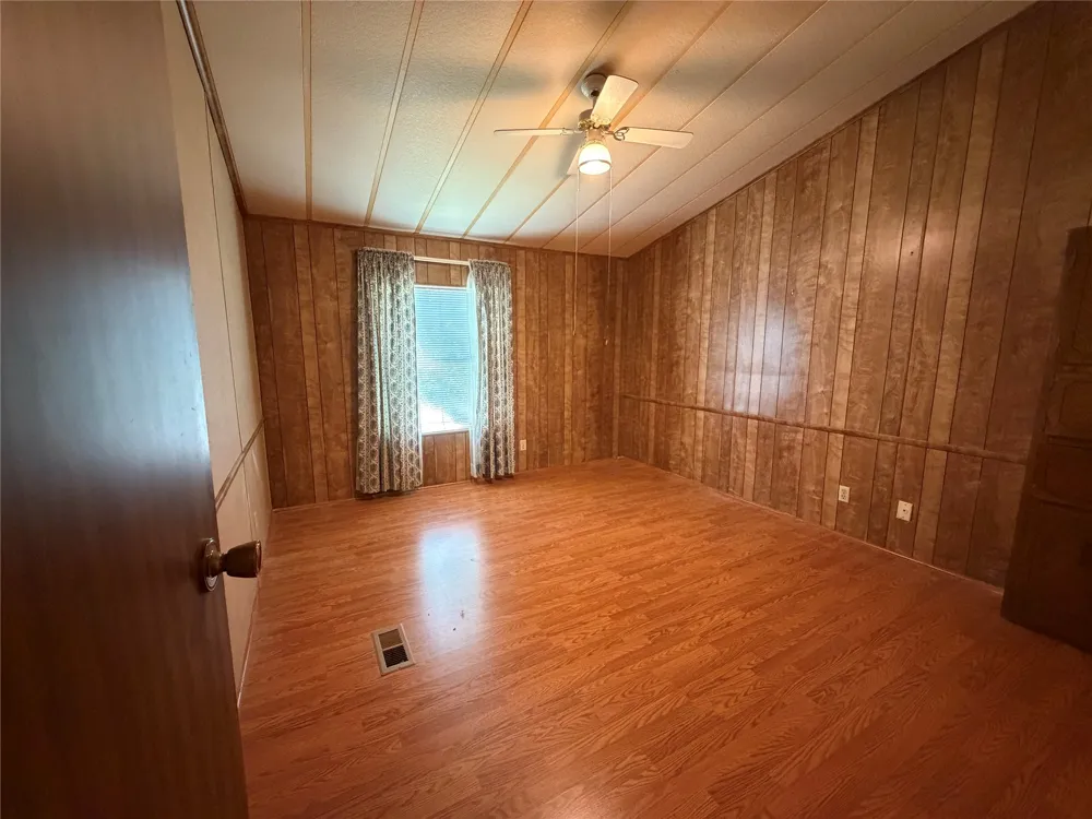804 Preston Road Red Oak, TX 75154