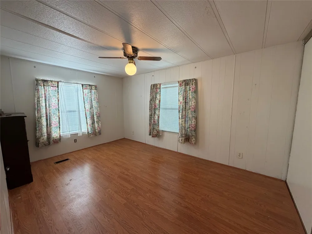804 Preston Road Red Oak, TX 75154