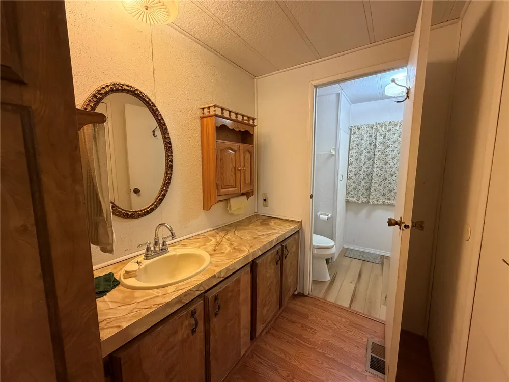 804 Preston Road Red Oak, TX 75154