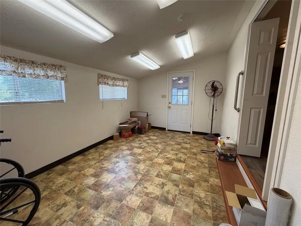 804 Preston Road Red Oak, TX 75154
