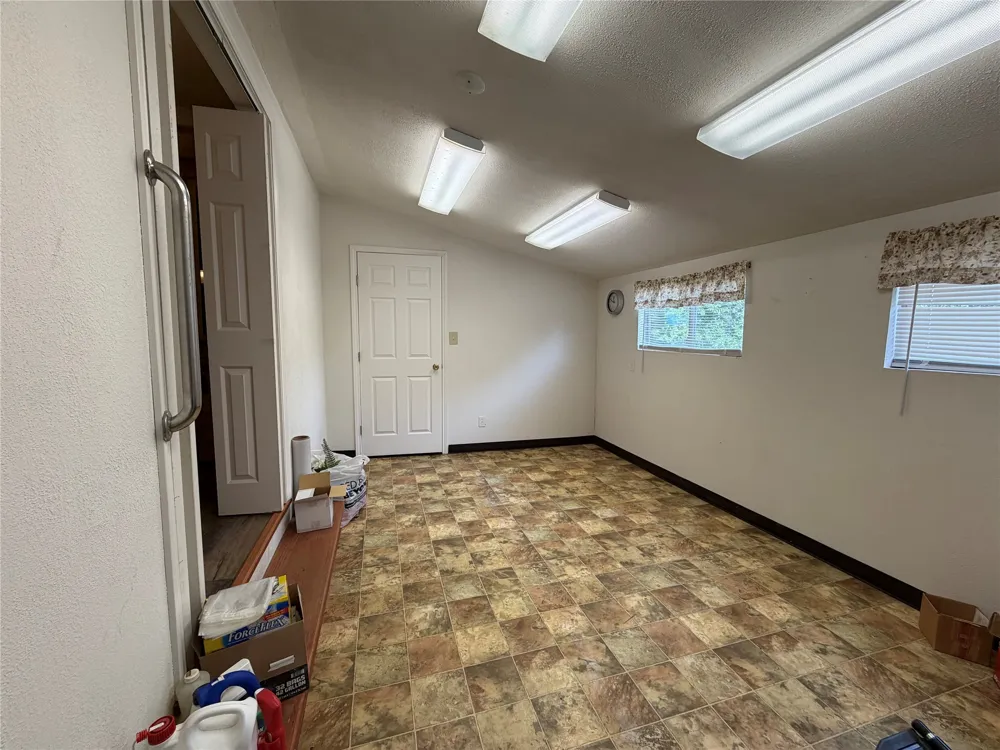 804 Preston Road Red Oak, TX 75154