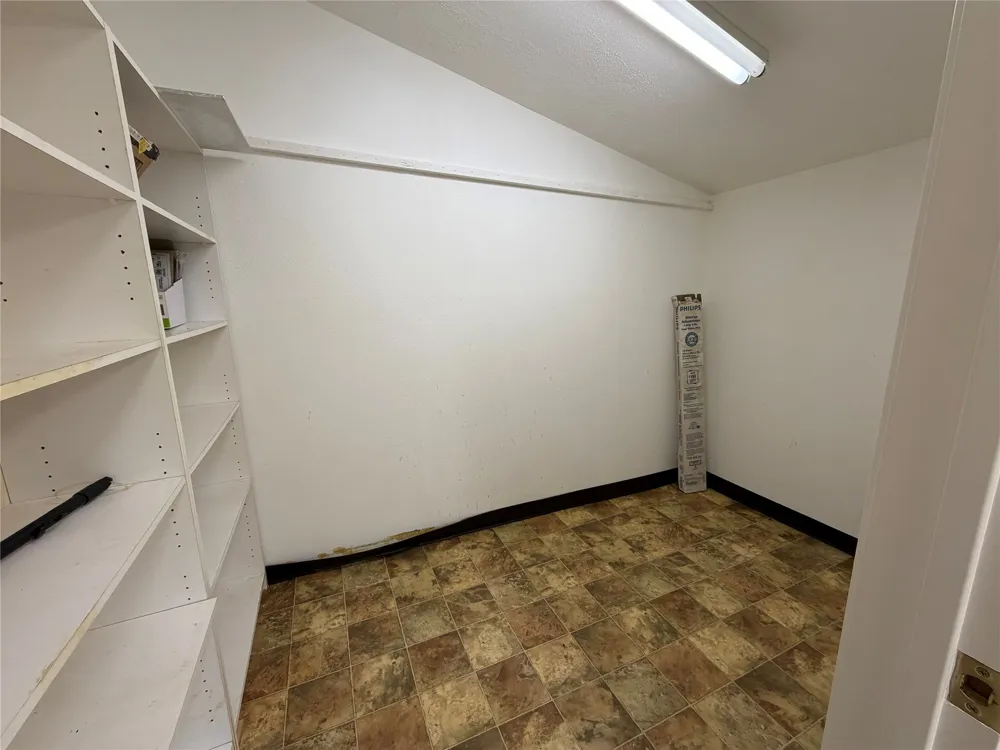 804 Preston Road Red Oak, TX 75154
