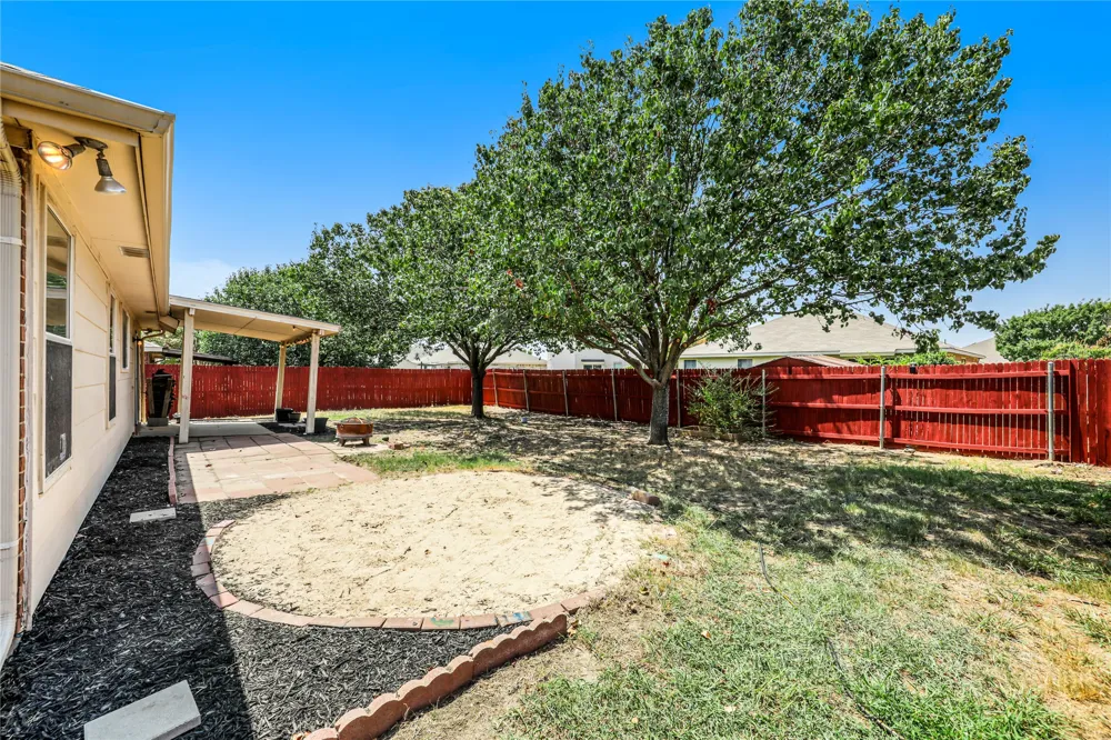 117 Palomino Lane Krum, TX 76249