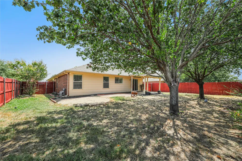 117 Palomino Lane Krum, TX 76249