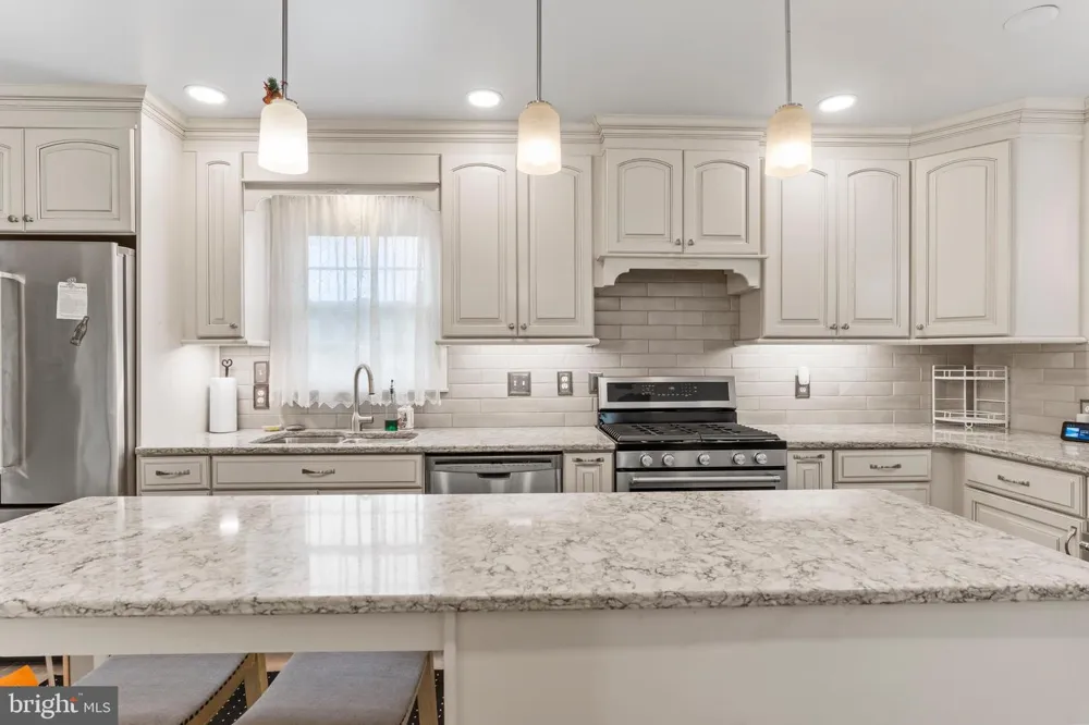 116 GREENBRIAR LANE Dillsburg, PA 17019