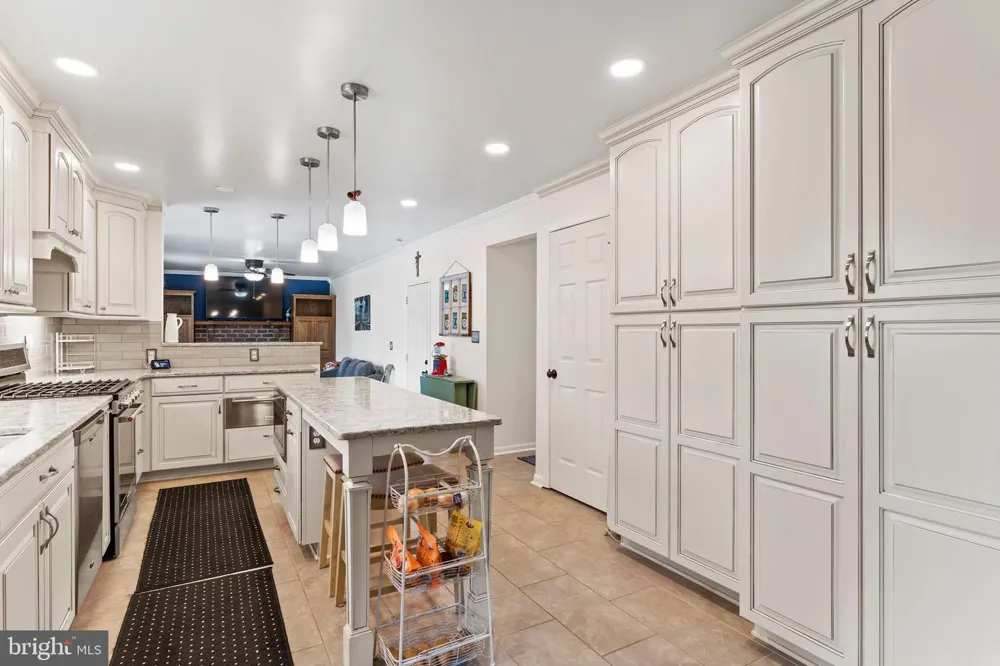 116 GREENBRIAR LANE Dillsburg, PA 17019