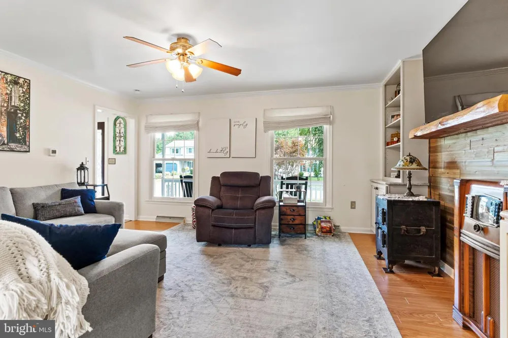116 GREENBRIAR LANE Dillsburg, PA 17019