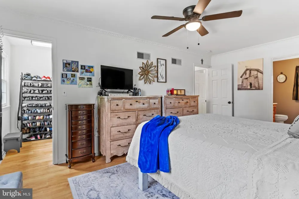 116 GREENBRIAR LANE Dillsburg, PA 17019