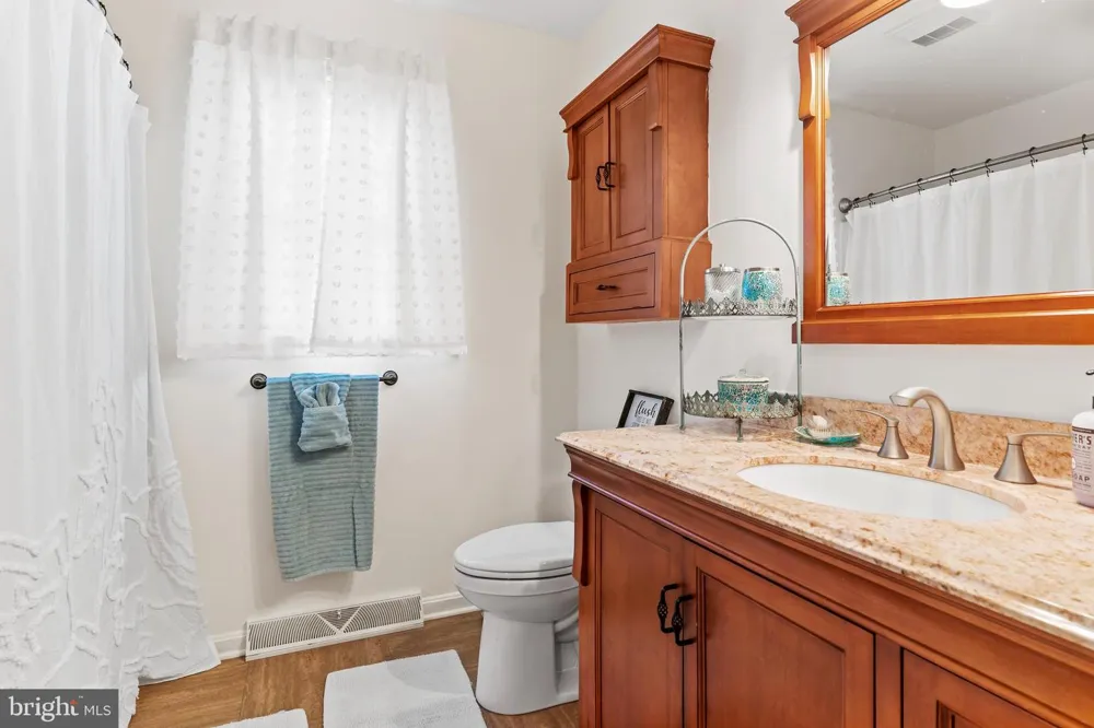 116 GREENBRIAR LANE Dillsburg, PA 17019