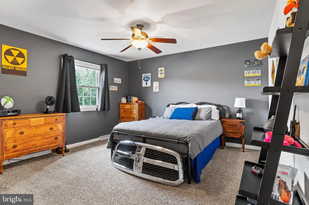 116 GREENBRIAR LANE Dillsburg, PA 17019