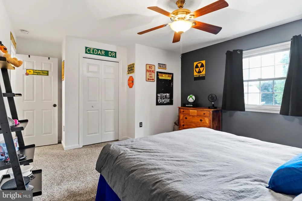 116 GREENBRIAR LANE Dillsburg, PA 17019