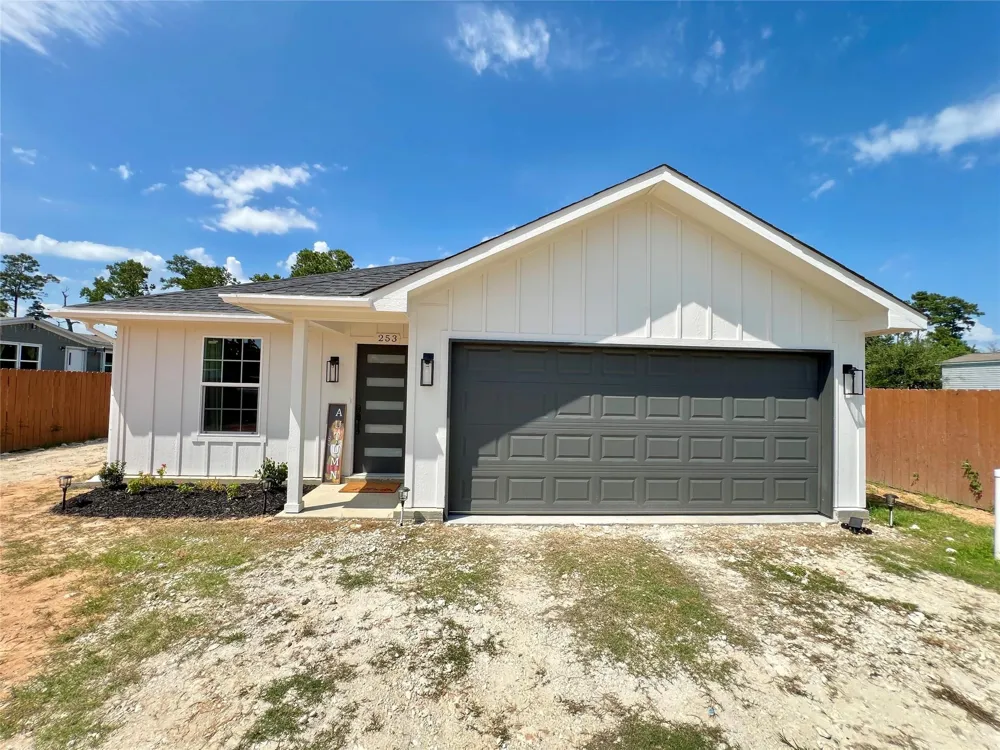 253 Road 5263 Cleveland, TX 77327