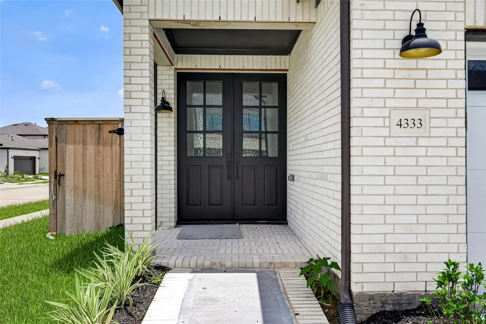 4333 Avron Drive Stafford, TX 77477