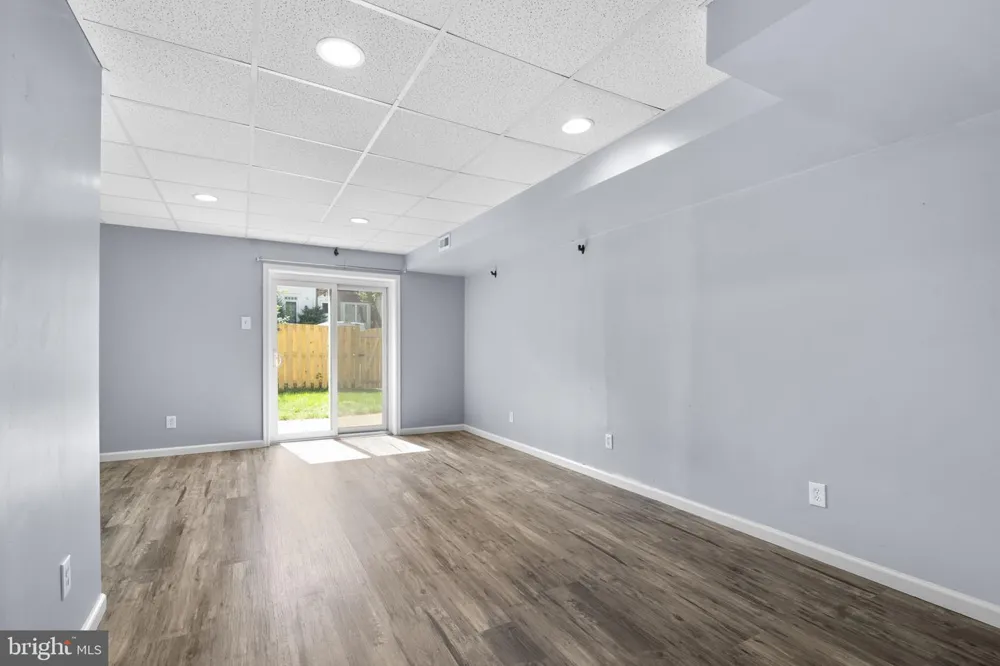 6754 DUCKETTS LANE #33-8 Elkridge, MD 21075