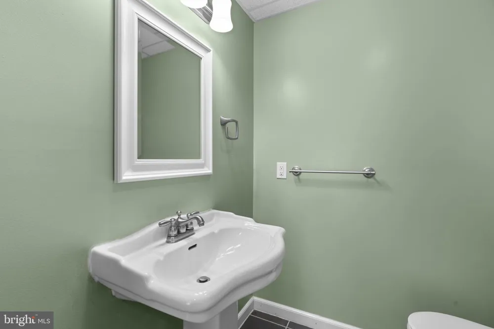 6754 DUCKETTS LANE #33-8 Elkridge, MD 21075