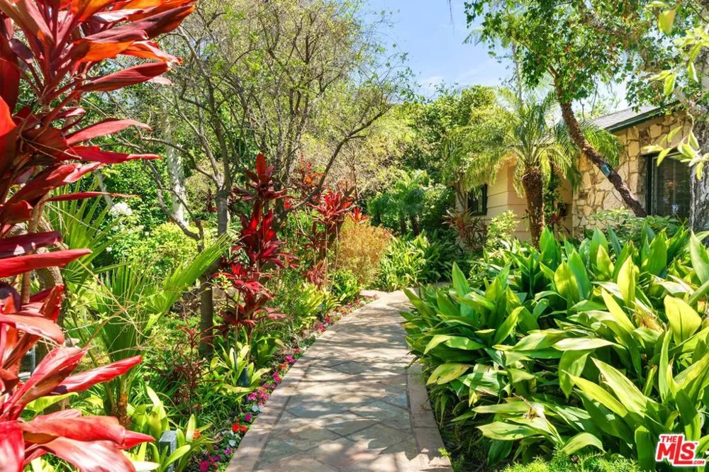 521 Rexford Drive Beverly Hills, CA 90210