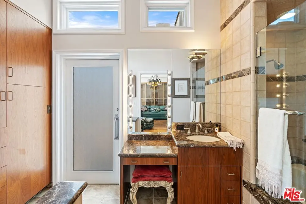 521 Rexford Drive Beverly Hills, CA 90210