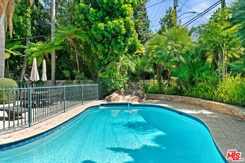 521 Rexford Drive Beverly Hills, CA 90210