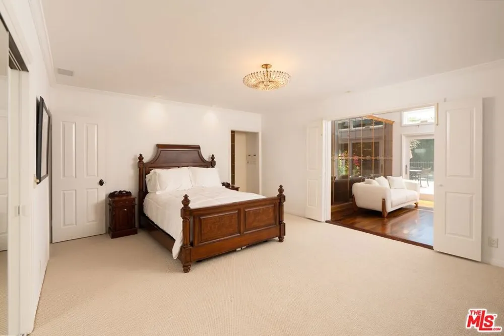 521 Rexford Drive Beverly Hills, CA 90210