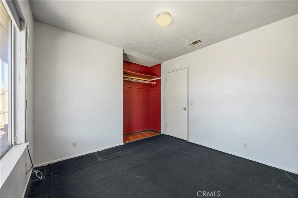 11273 Hesperia Road Hesperia, CA 92345