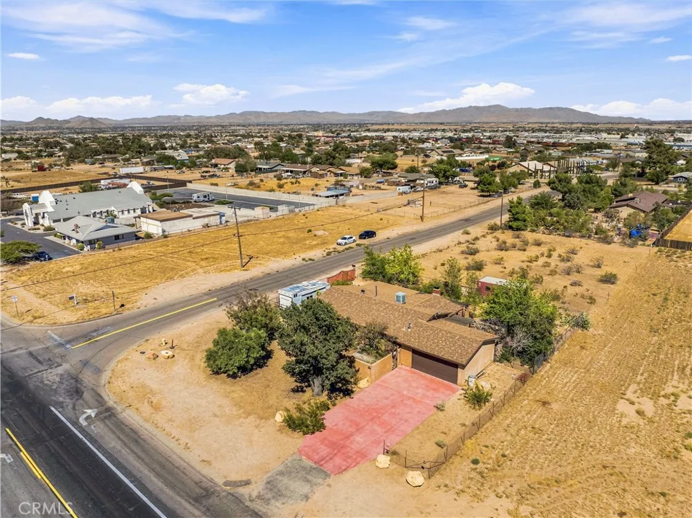 11273 Hesperia Road Hesperia, CA 92345