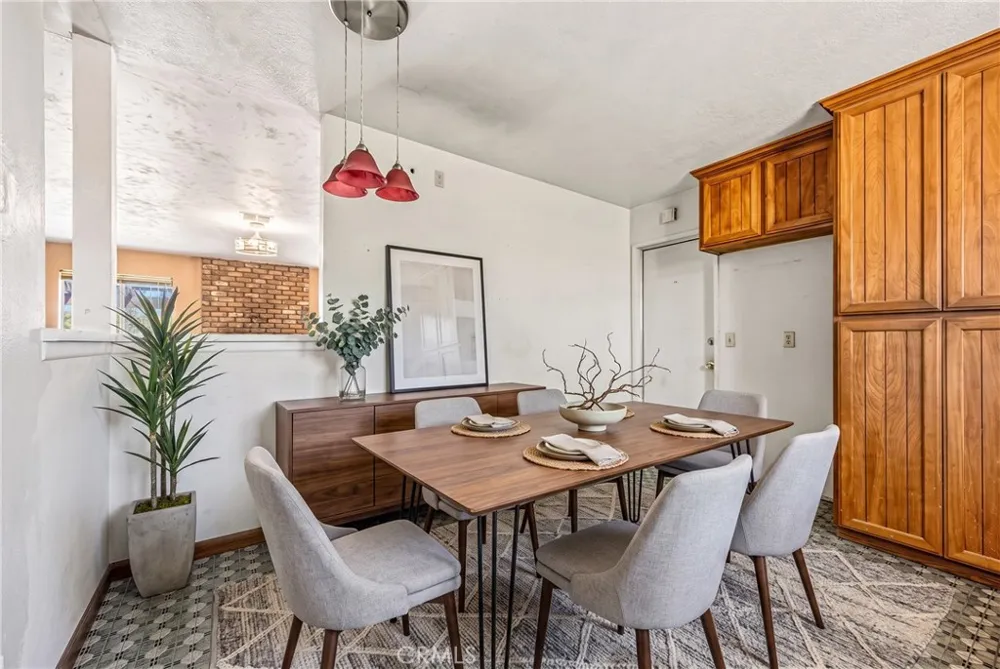 11273 Hesperia Road Hesperia, CA 92345