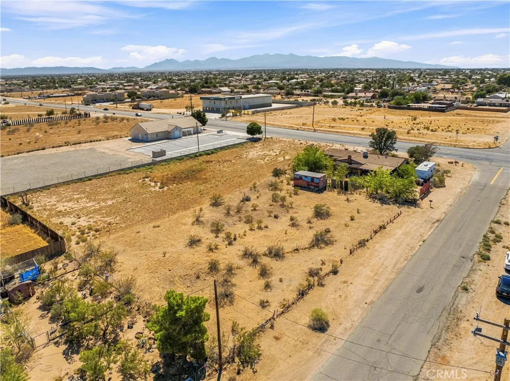 11273 Hesperia Road Hesperia, CA 92345