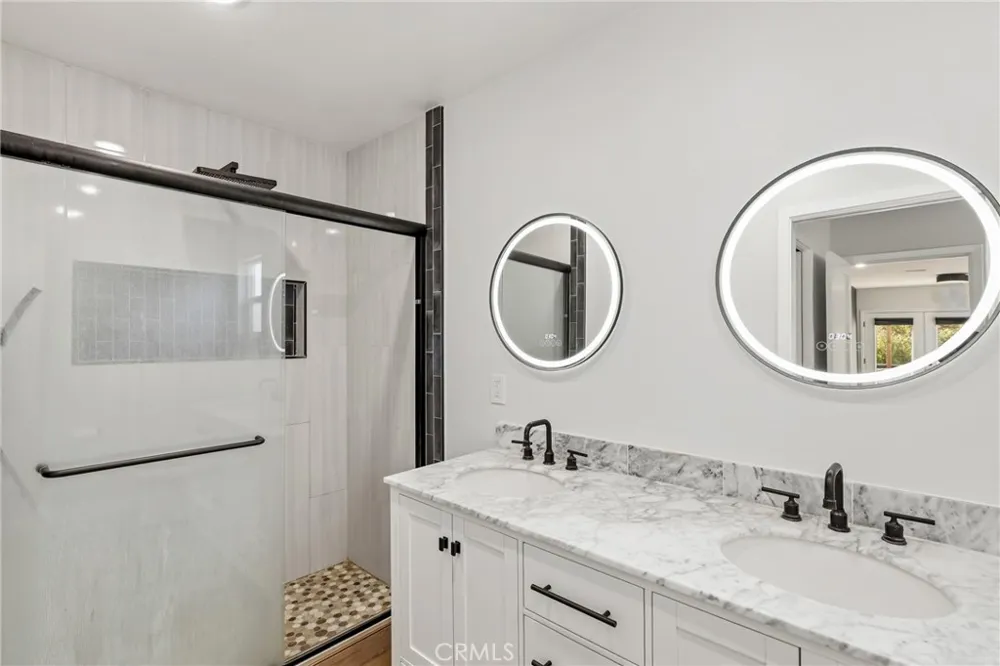 3095 College Avenue Costa Mesa, CA 92626