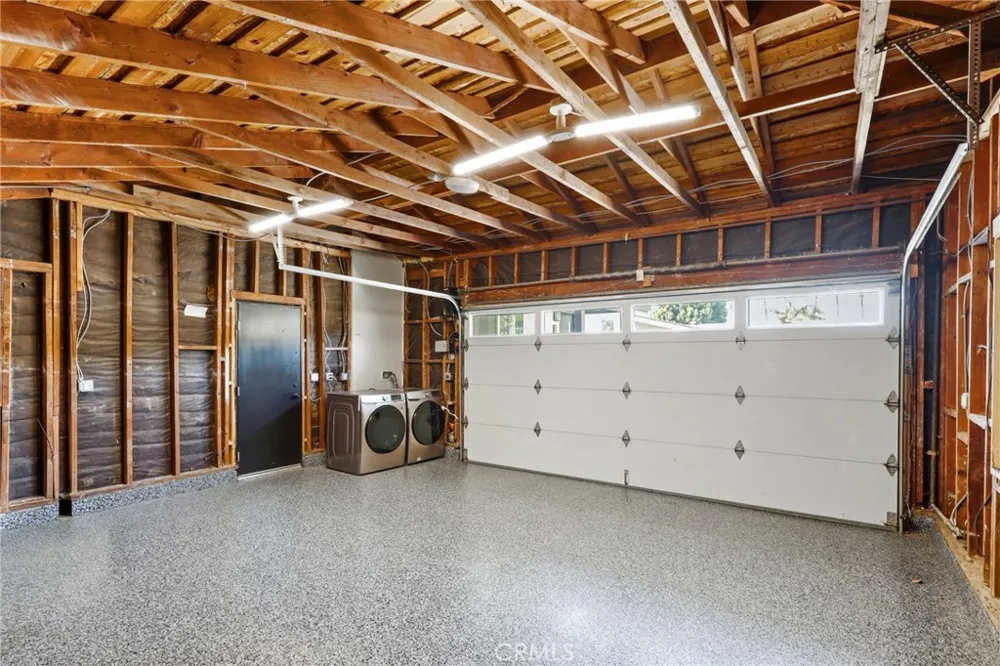 3095 College Avenue Costa Mesa, CA 92626