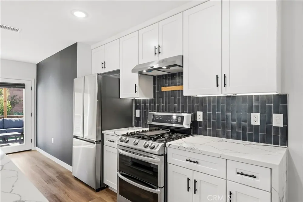 3095 College Avenue Costa Mesa, CA 92626