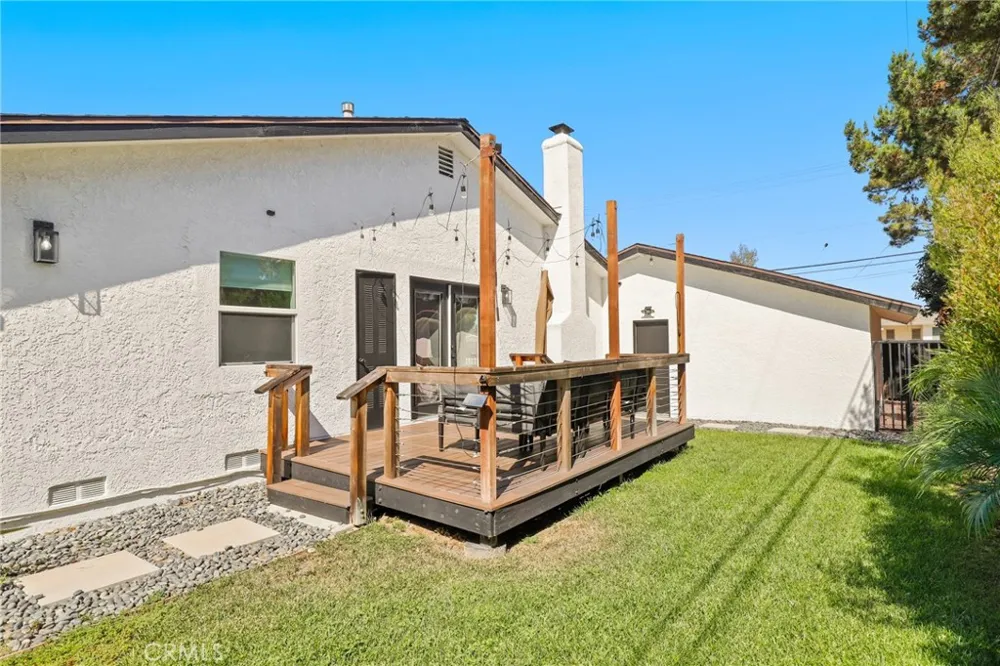 3095 College Avenue Costa Mesa, CA 92626