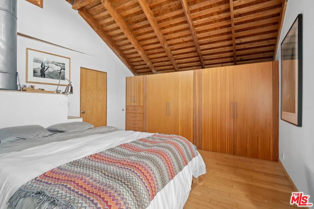 229 San Juan Avenue Los Angeles, CA 90291