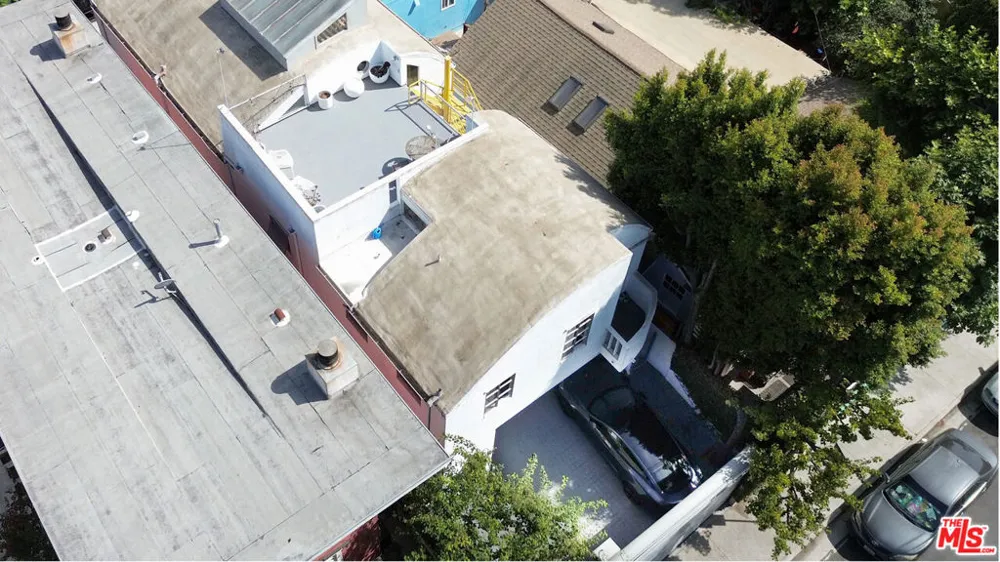 229 San Juan Avenue Los Angeles, CA 90291