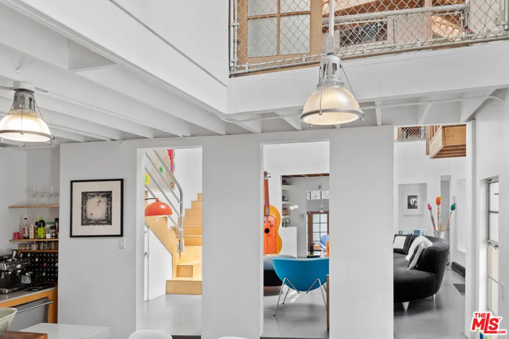 229 San Juan Avenue Los Angeles, CA 90291