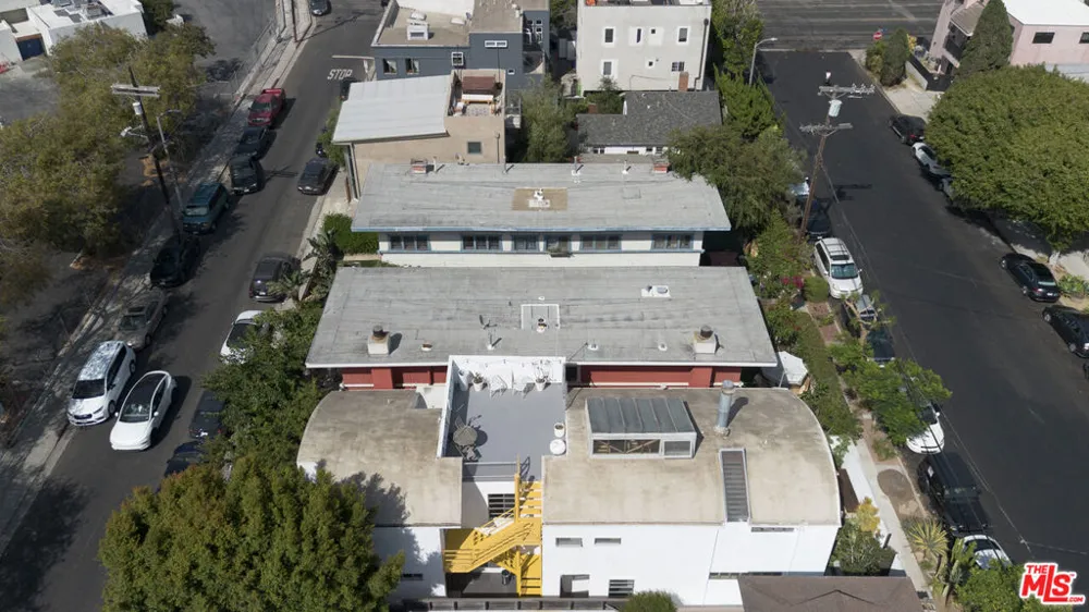 229 San Juan Avenue Los Angeles, CA 90291