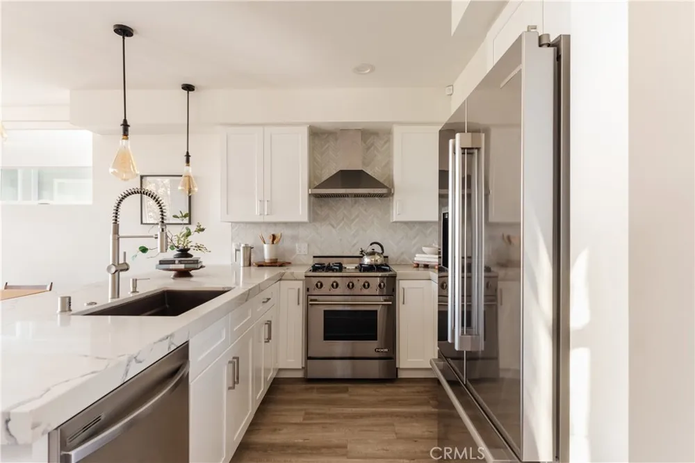3215 Amethyst St Los Angeles, CA 90032