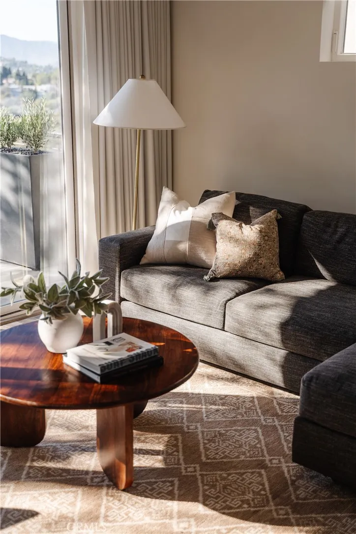 3215 Amethyst St Los Angeles, CA 90032