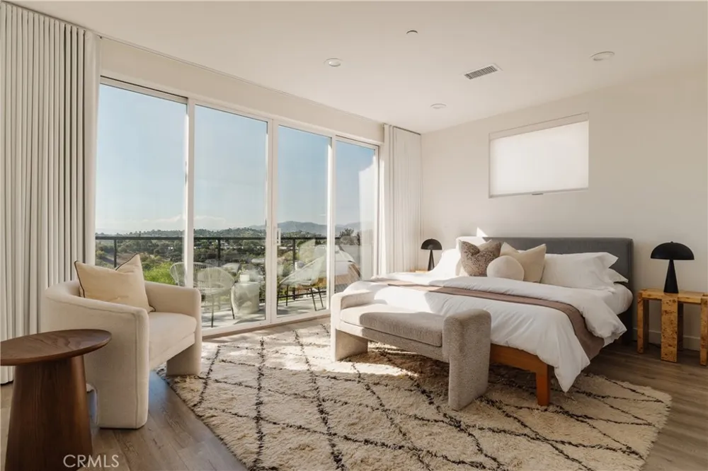 3215 Amethyst St Los Angeles, CA 90032