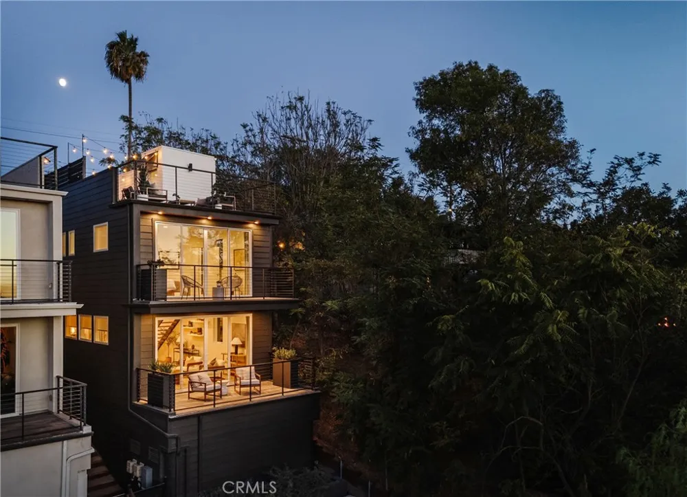 3215 Amethyst St Los Angeles, CA 90032