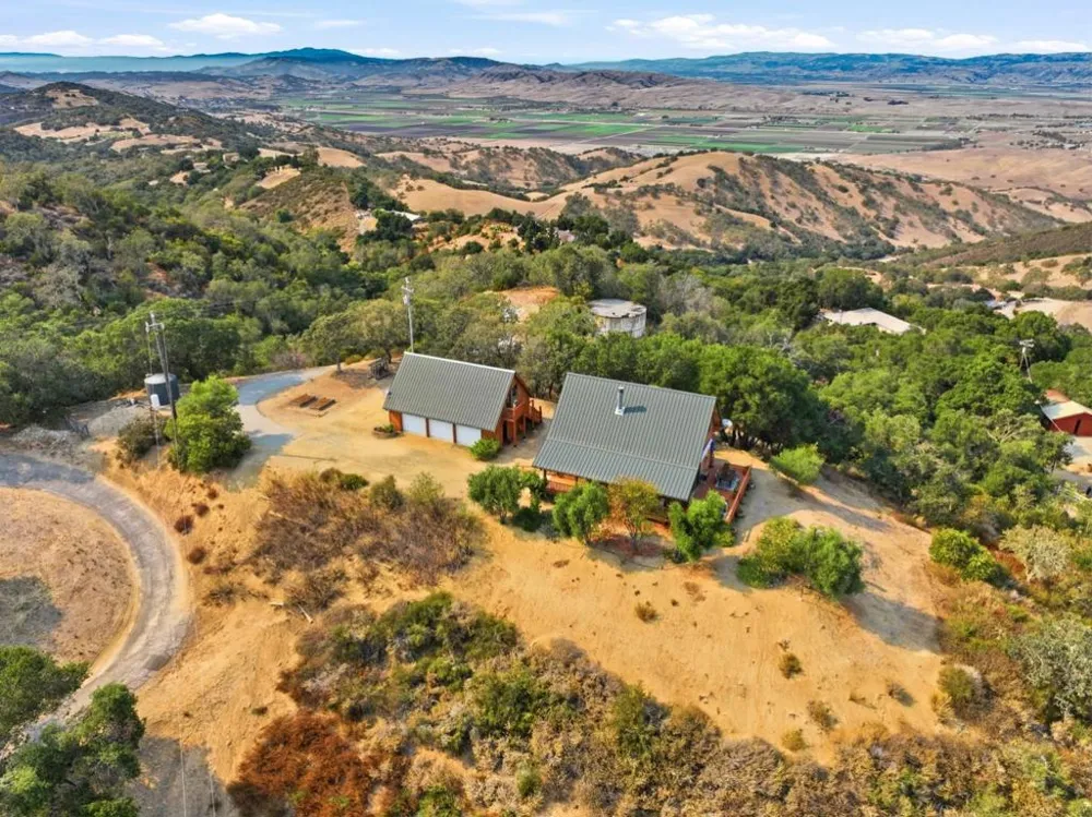 6425 San Juan Canyon Road San Juan Bautista, CA 95045