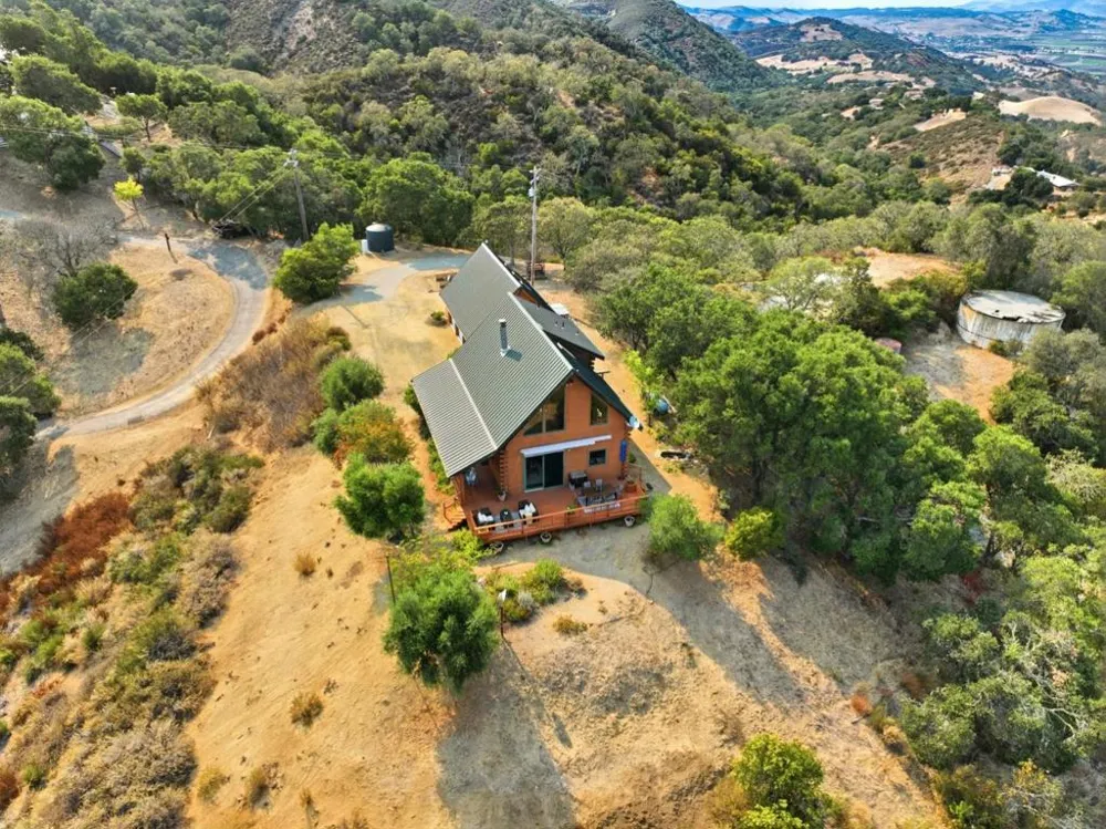 6425 San Juan Canyon Road San Juan Bautista, CA 95045