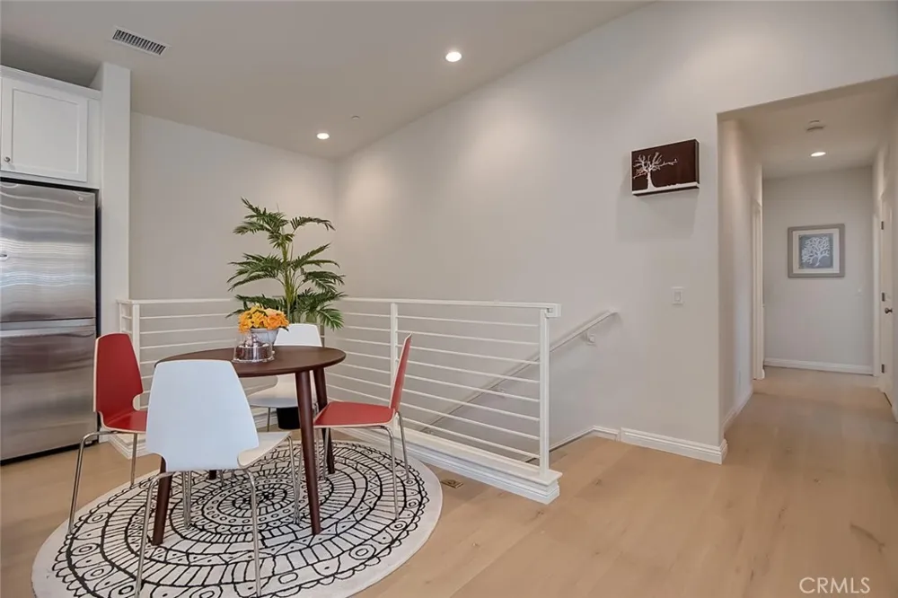61 Fairymoss Irvine, CA 92620