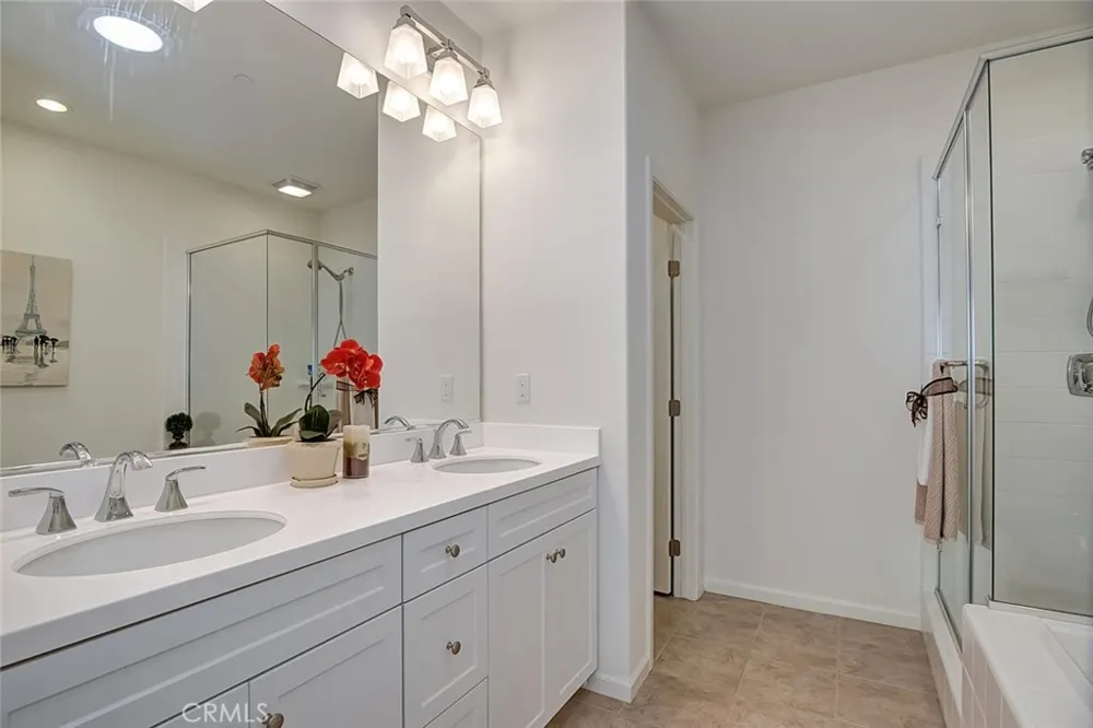 61 Fairymoss Irvine, CA 92620