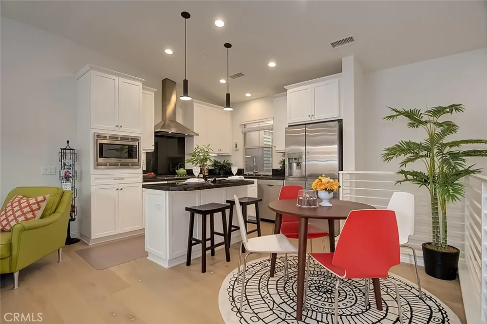 61 Fairymoss Irvine, CA 92620