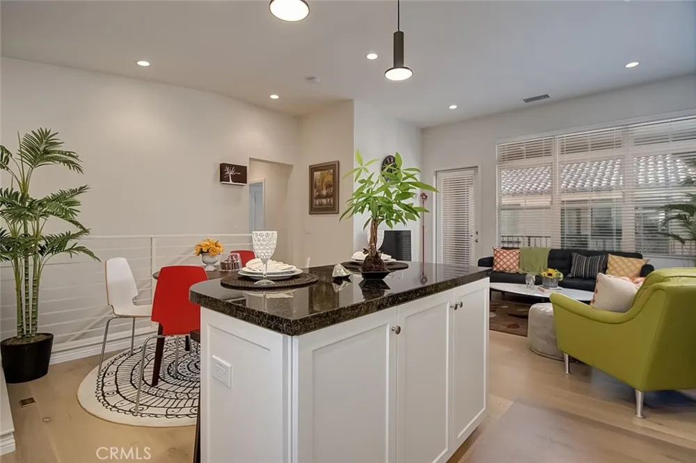 61 Fairymoss Irvine, CA 92620