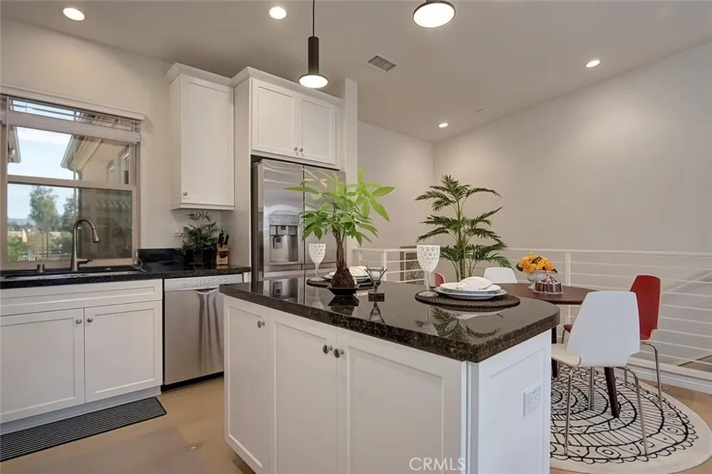 61 Fairymoss Irvine, CA 92620